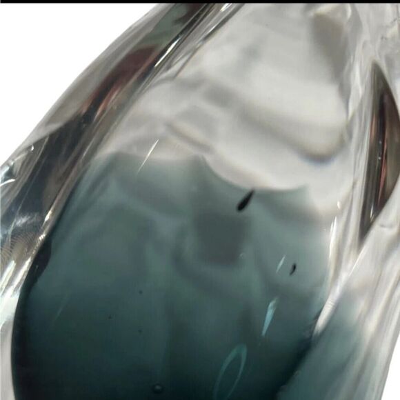 Whale Heavy Hand Made Glass Heavy Duty Ocean Paperweight Gift Office Work - Picture 9 of 9